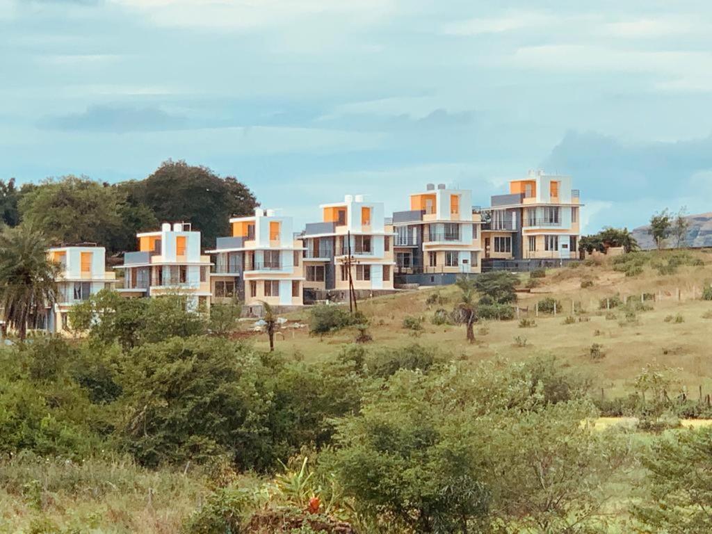 Royal Meadows Igatpuri 2Bhk Poolside Villa Exterior foto